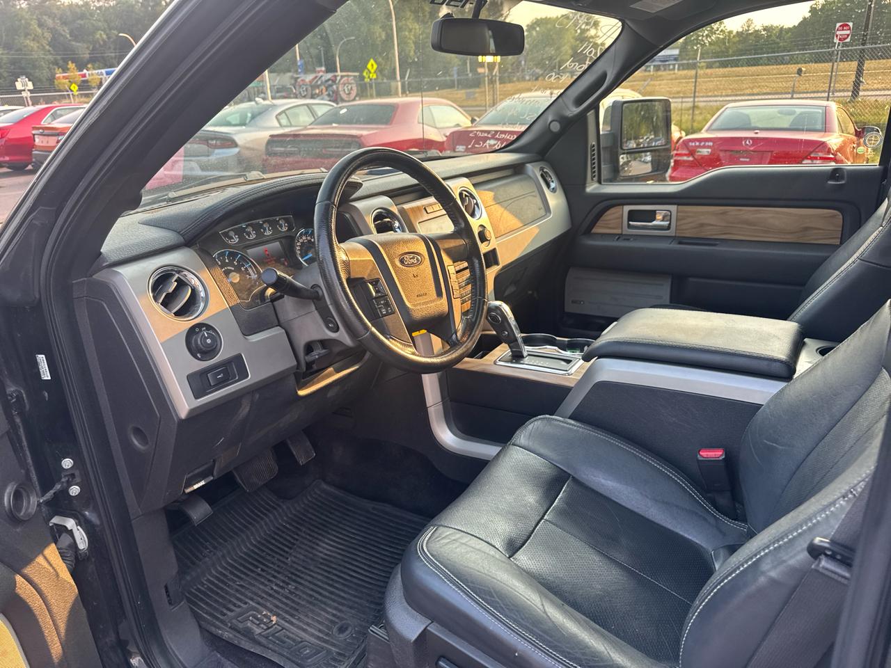 Ford F-150 4WD SuperCrew 145" Platinum 2011