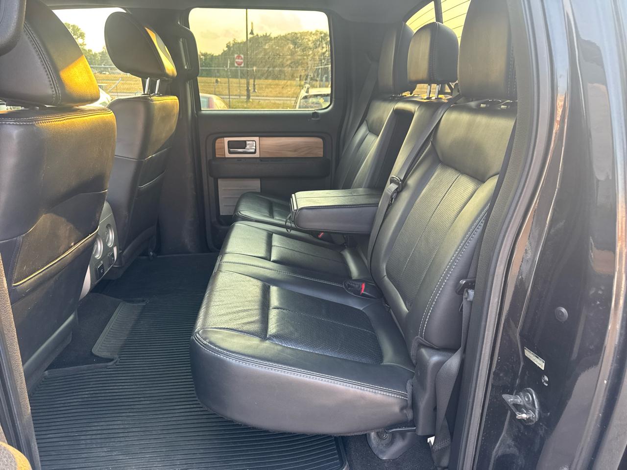 Ford F-150 4WD SuperCrew 145" Platinum 2011