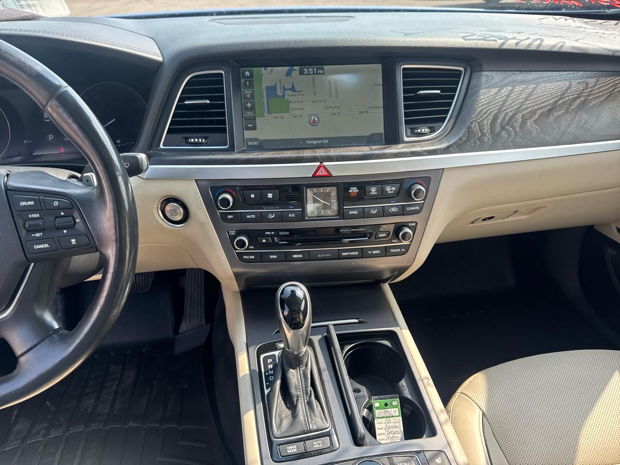 Hyundai Genesis 4dr Sdn V6 3.8L AWD 2016