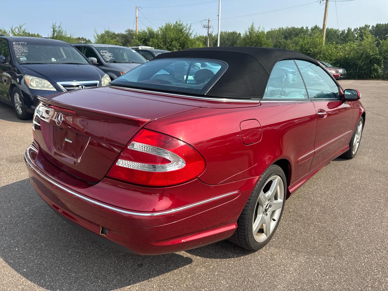 Mercedes-Benz CLK-Class 2dr Cabriolet 5.0L 2005