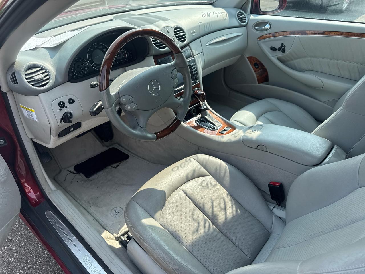 Mercedes-Benz CLK-Class 2dr Cabriolet 5.0L 2005