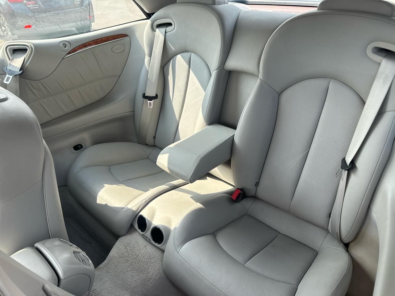 Mercedes-Benz CLK-Class 2dr Cabriolet 5.0L 2005