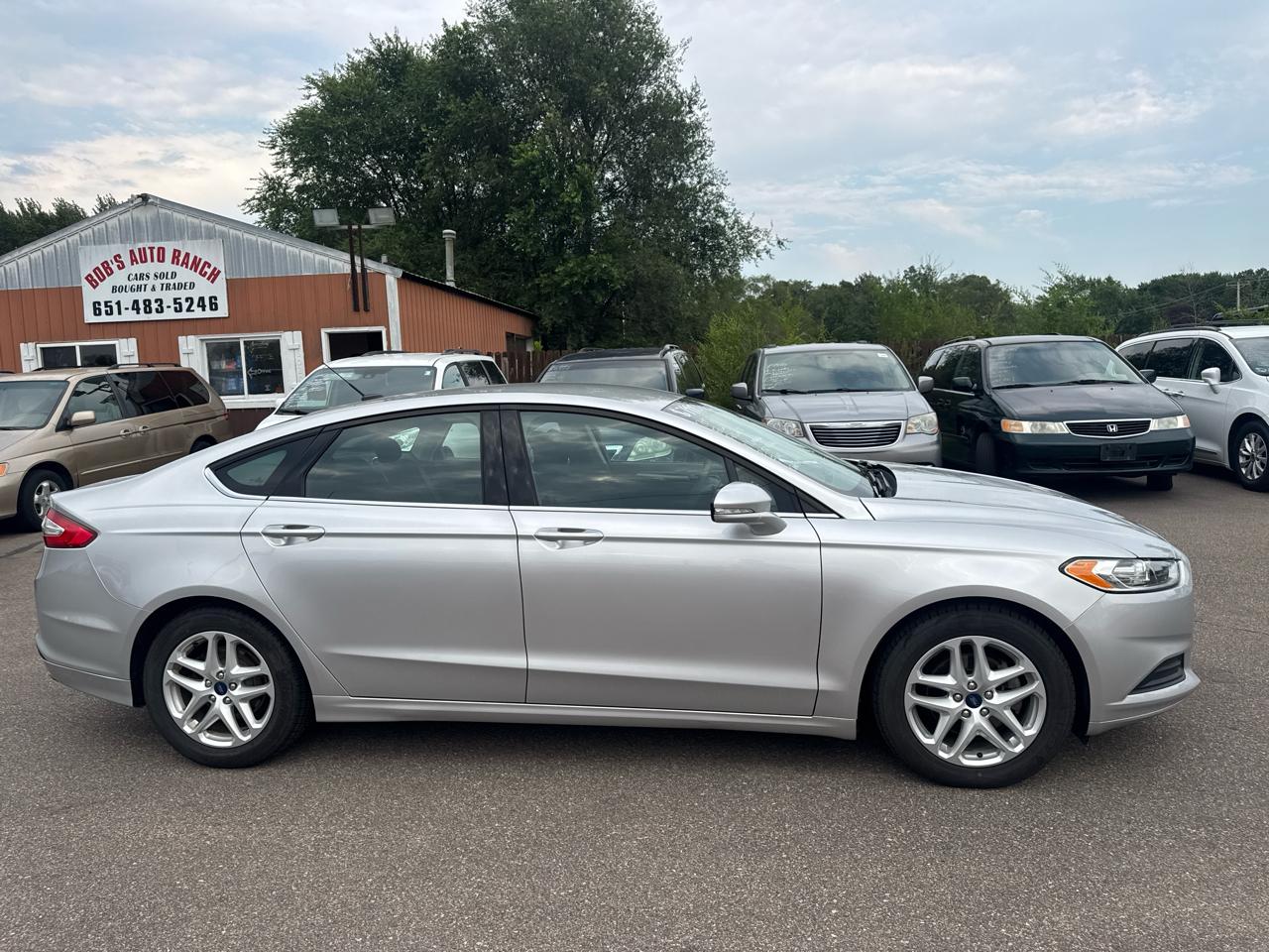 Ford Fusion 4dr Sdn SE FWD 2015