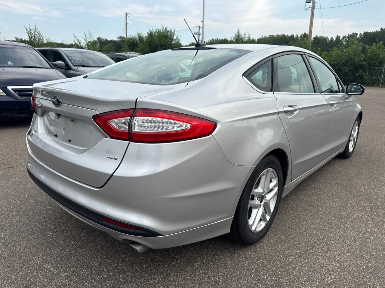 Ford Fusion 4dr Sdn SE FWD 2015