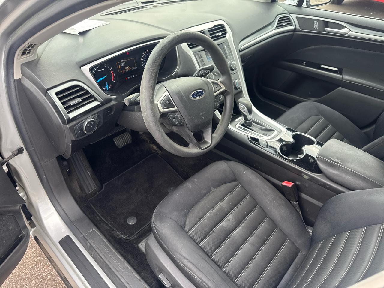 Ford Fusion 4dr Sdn SE FWD 2015