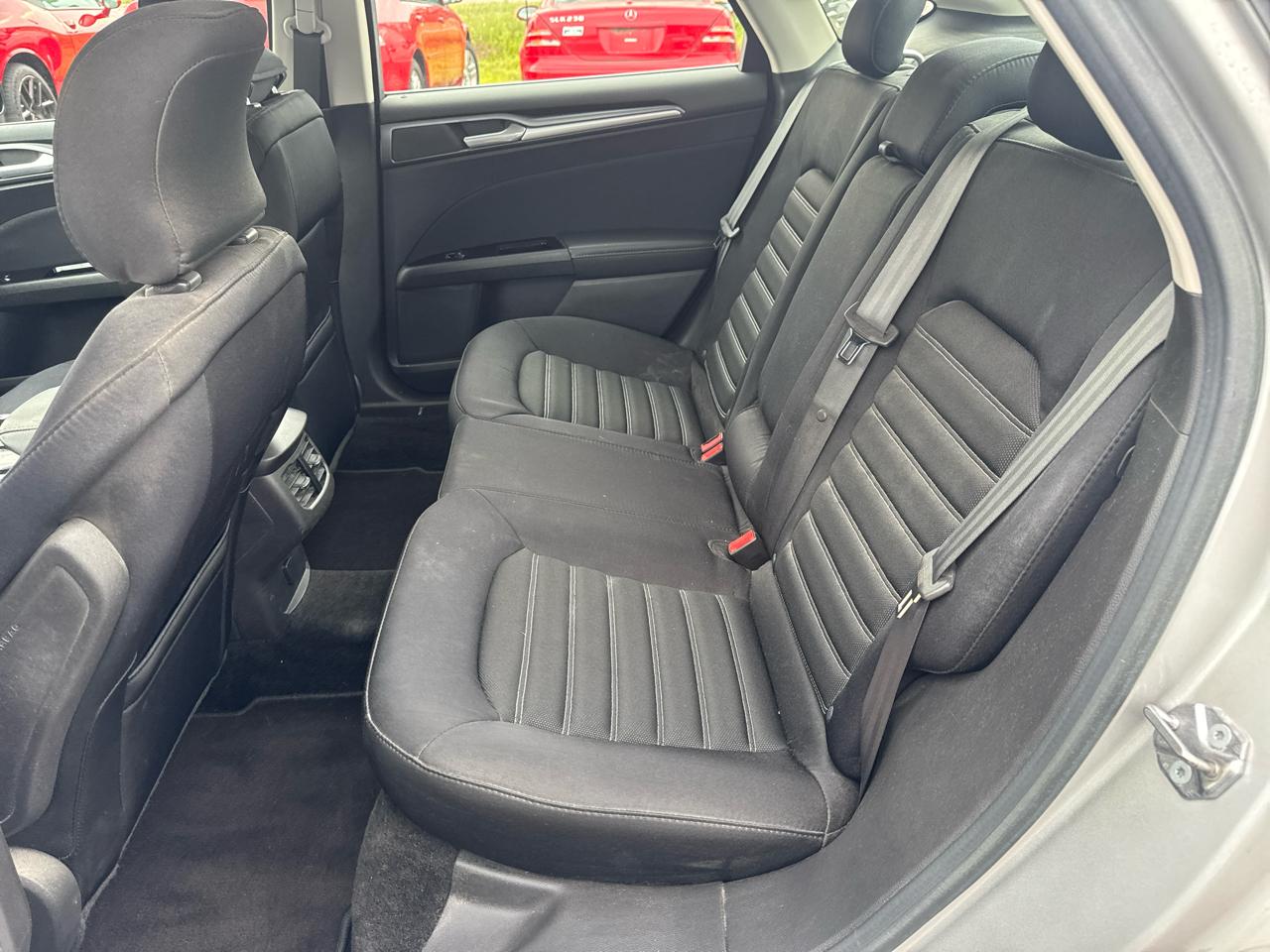 Ford Fusion 4dr Sdn SE FWD 2015