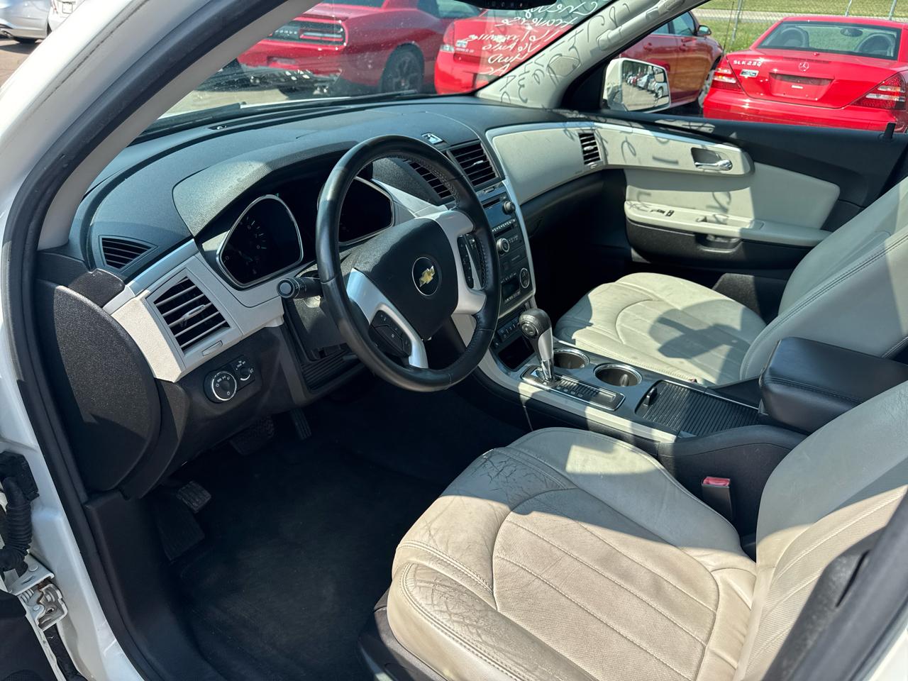 Chevrolet Traverse AWD 4dr LTZ 2011