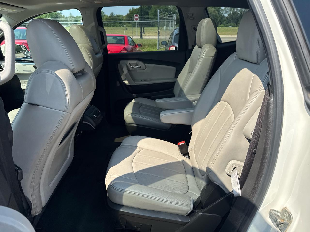 Chevrolet Traverse AWD 4dr LTZ 2011