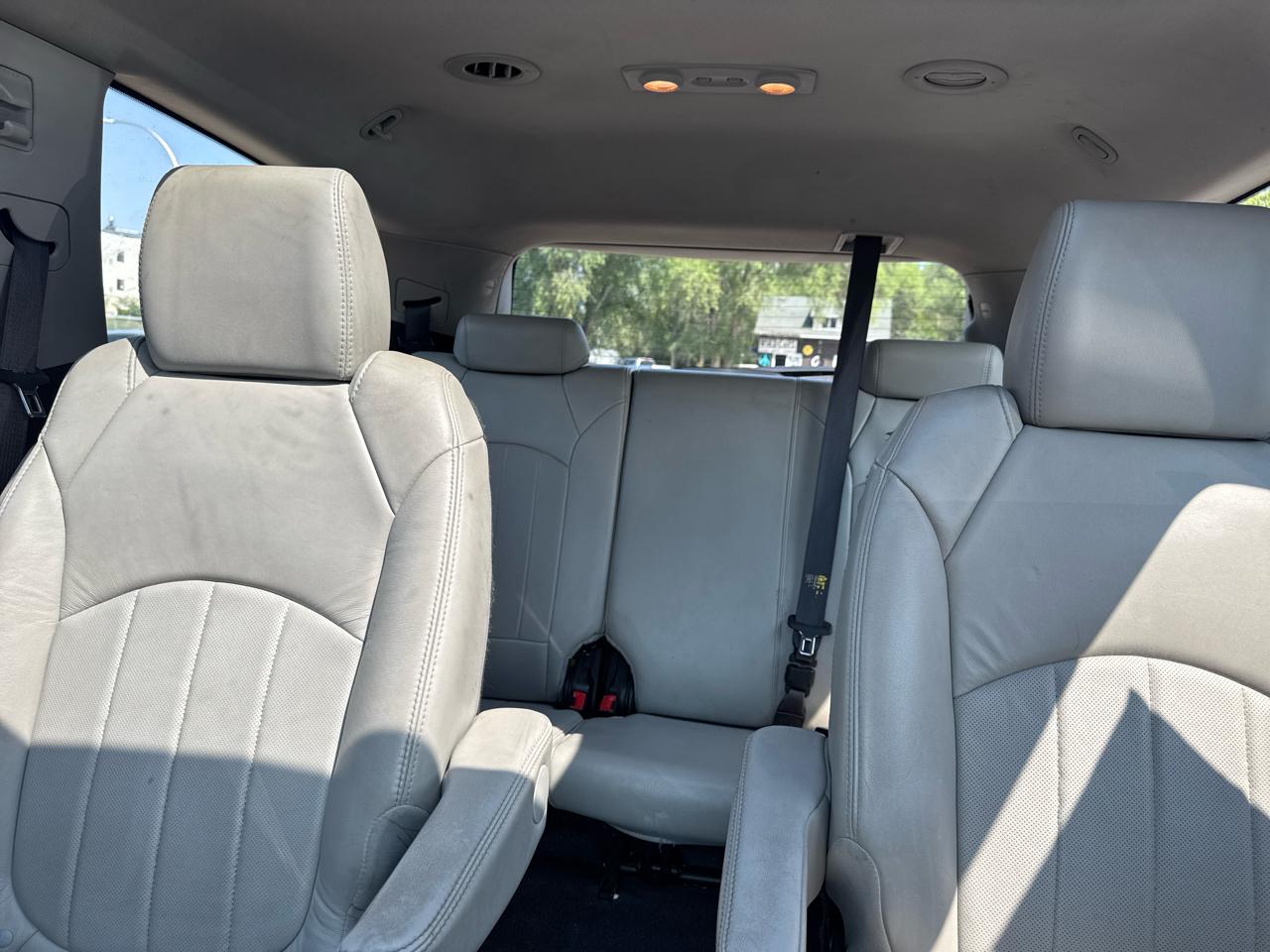 Chevrolet Traverse AWD 4dr LTZ 2011