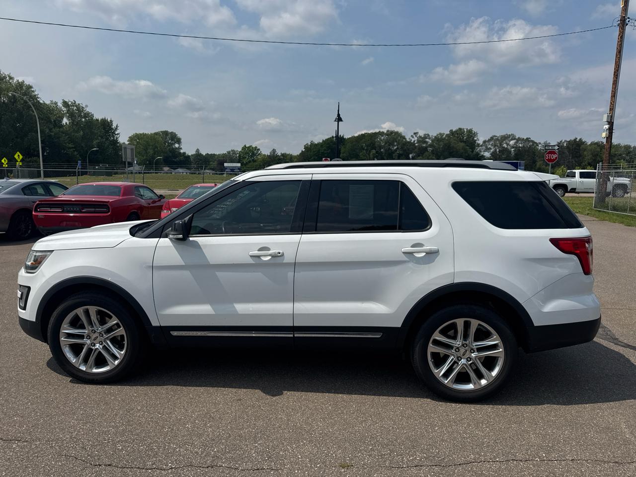 Ford Explorer 4dr XLT 4WD 2017