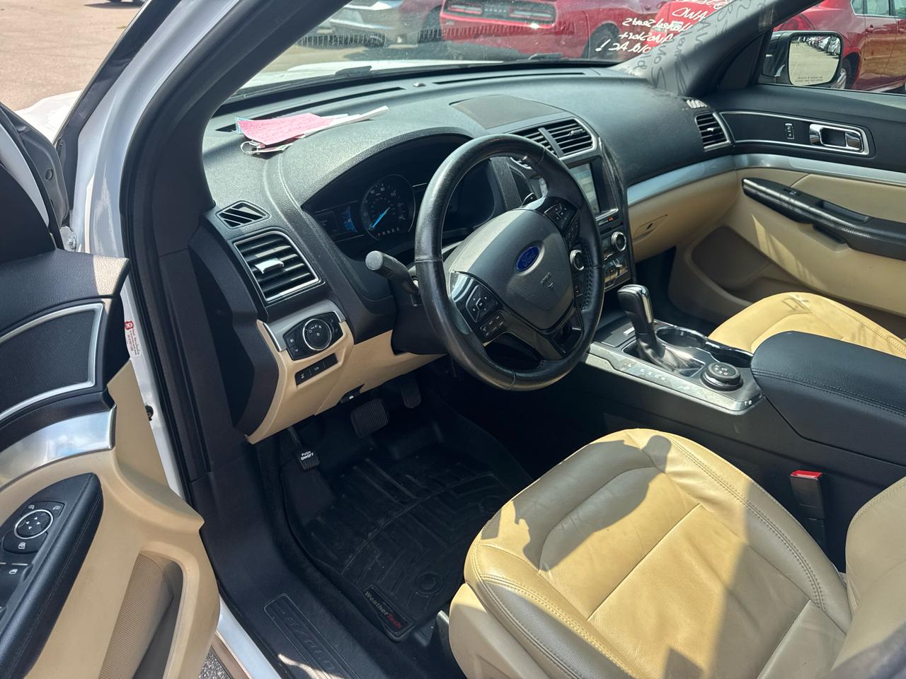 Ford Explorer 4dr XLT 4WD 2017