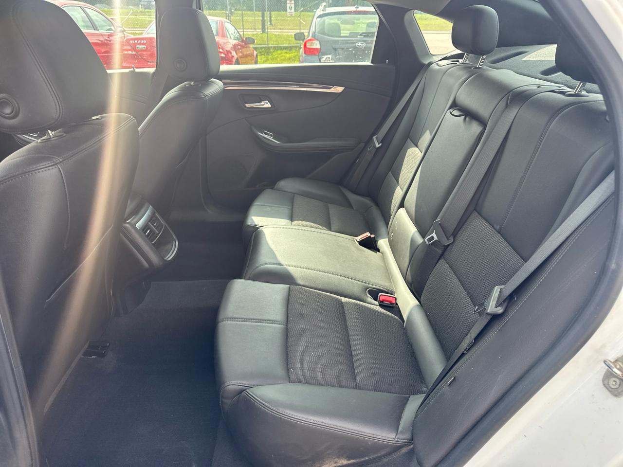 Chevrolet Impala 4dr Sdn LT w/1LT 2018