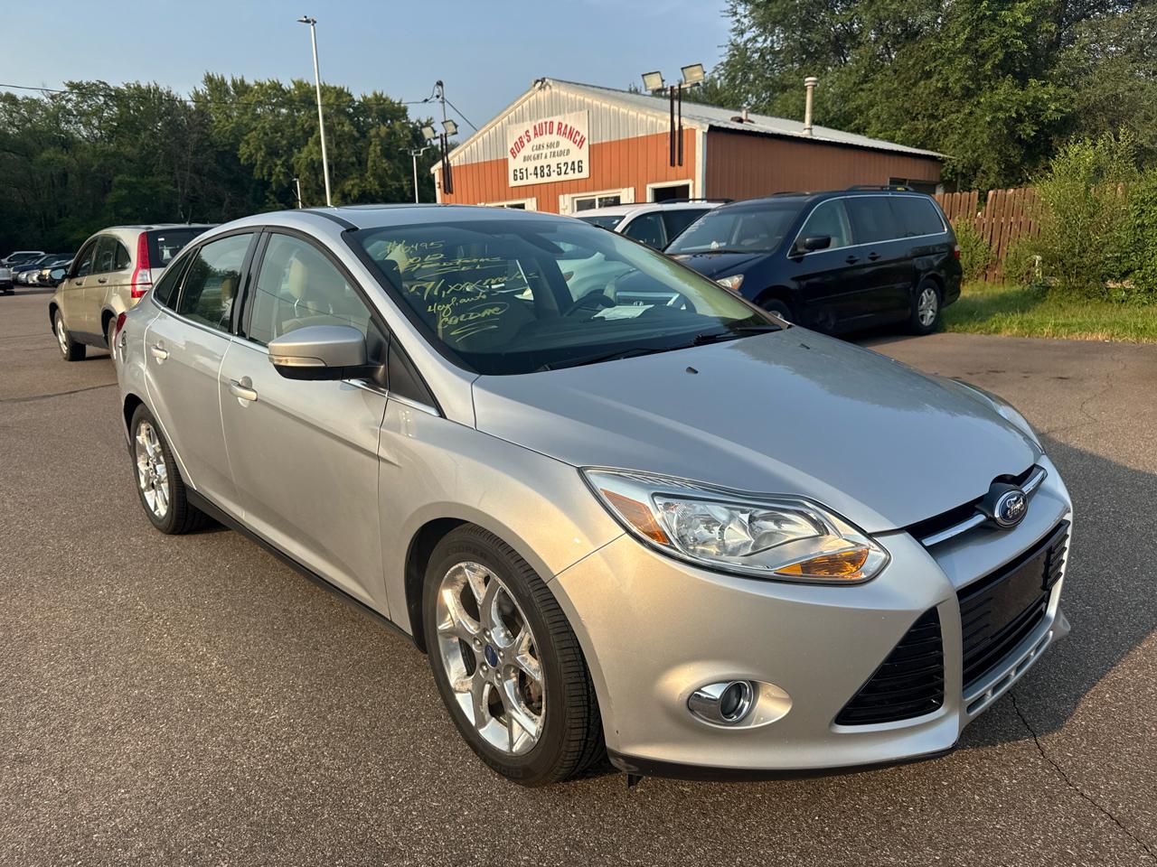 Ford Focus 4dr Sdn SEL 2012