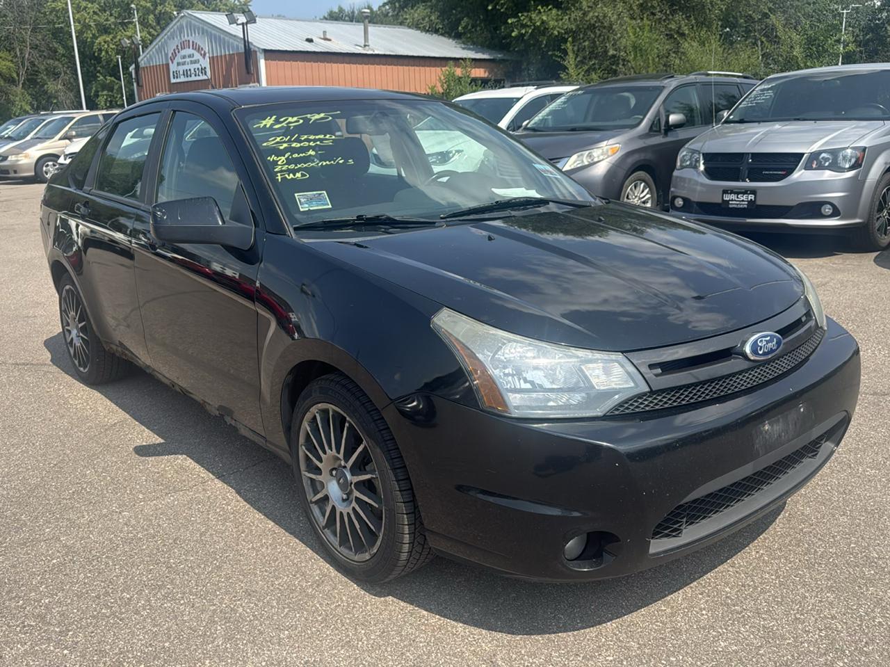 Ford Focus 4dr Sdn SES 2011