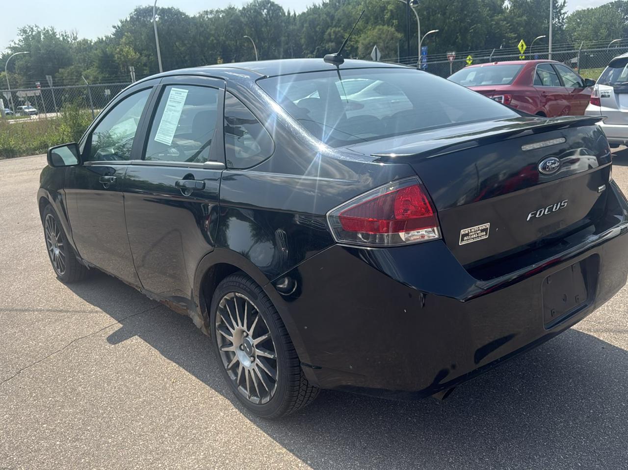 Ford Focus 4dr Sdn SES 2011