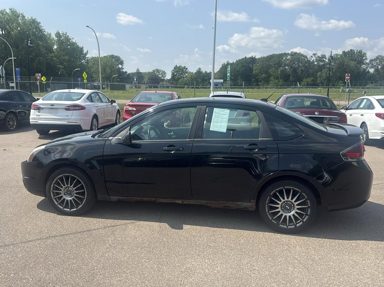 Ford Focus 4dr Sdn SES 2011