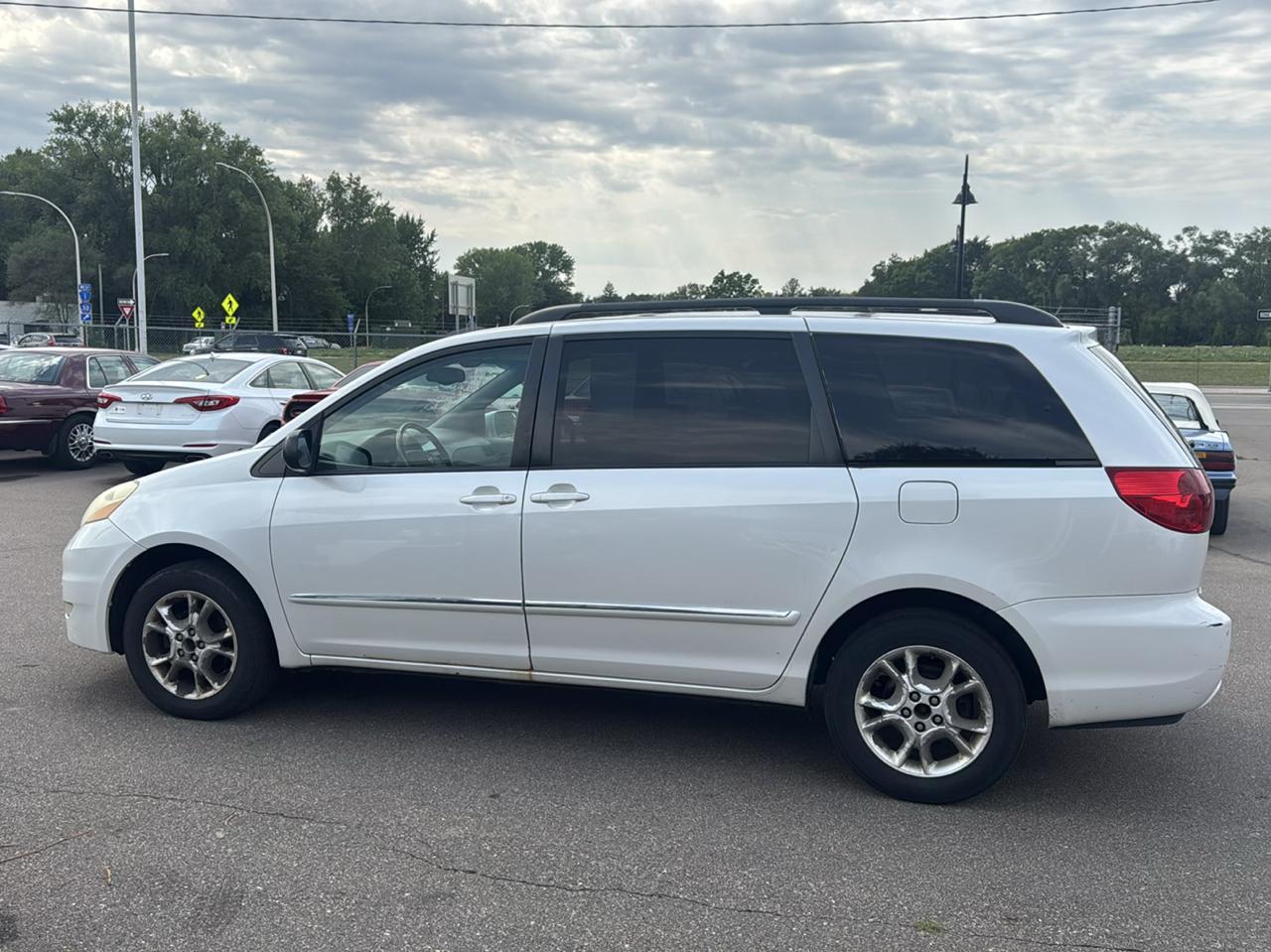 Toyota Sienna 5dr XLE AWD (Natl) 2006