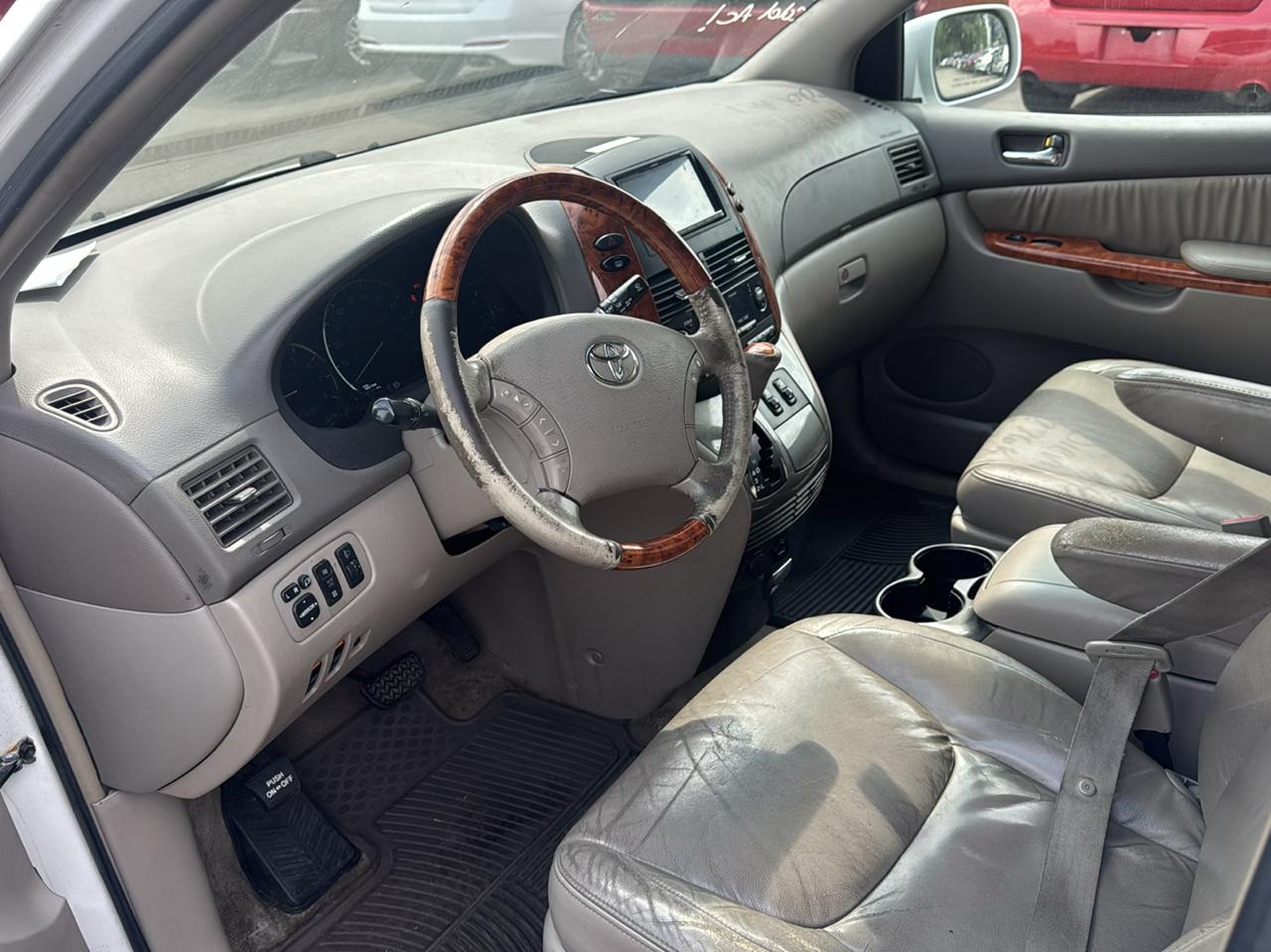 Toyota Sienna 5dr XLE AWD (Natl) 2006