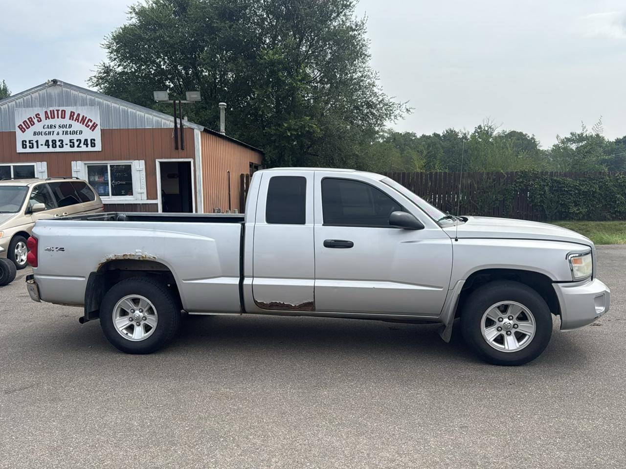 Dodge Dakota 4WD Ext Cab SXT 2010