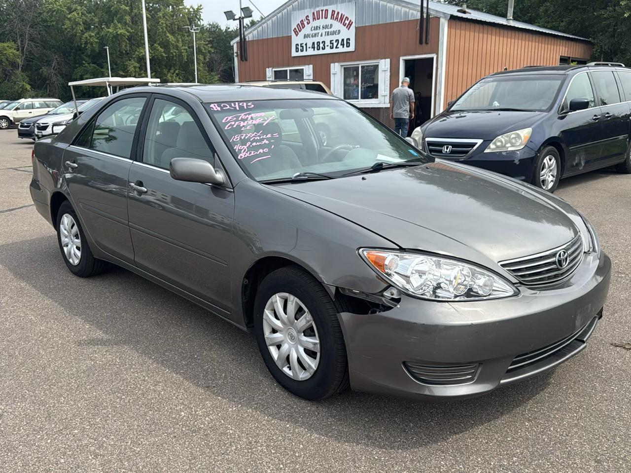 Toyota Camry 4dr Sdn XLE Auto (Natl) 2005