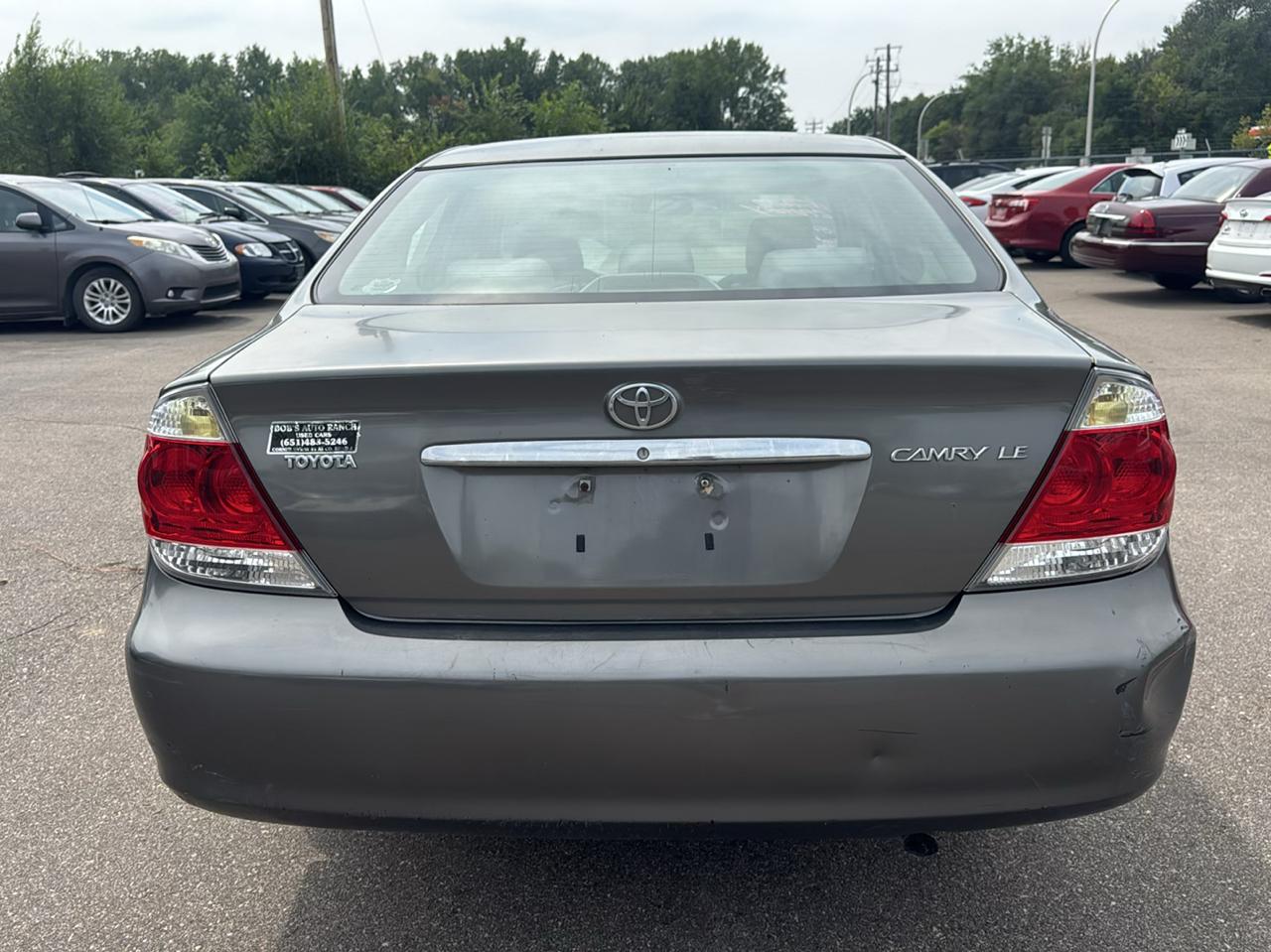 Toyota Camry 4dr Sdn XLE Auto (Natl) 2005