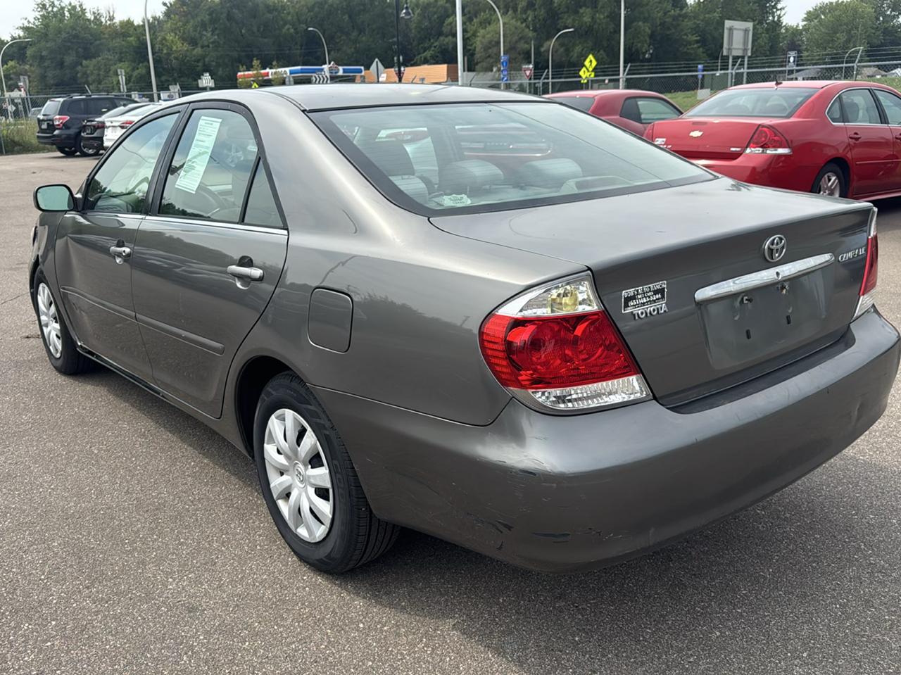 Toyota Camry 4dr Sdn XLE Auto (Natl) 2005