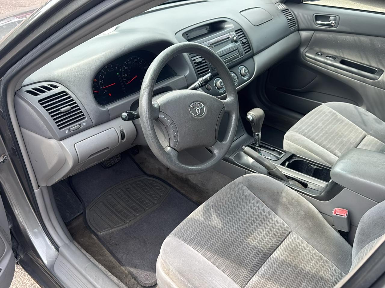 Toyota Camry 4dr Sdn XLE Auto (Natl) 2005