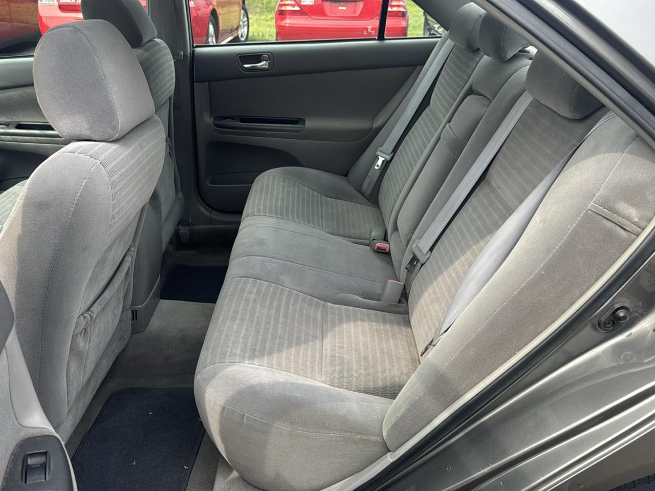 Toyota Camry 4dr Sdn XLE Auto (Natl) 2005