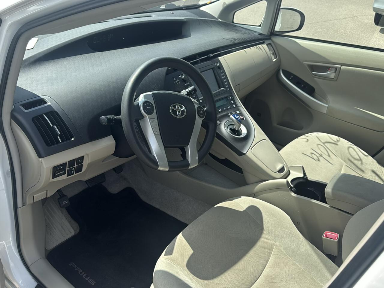 Toyota Prius 5dr HB III (Natl) 2011