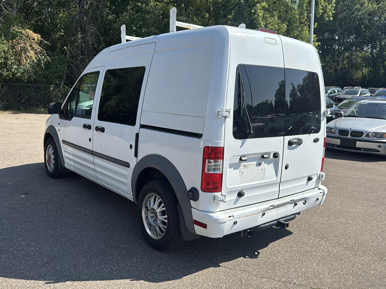Ford Transit Connect 114.6" XL w/side & rear door privacy glass 2010