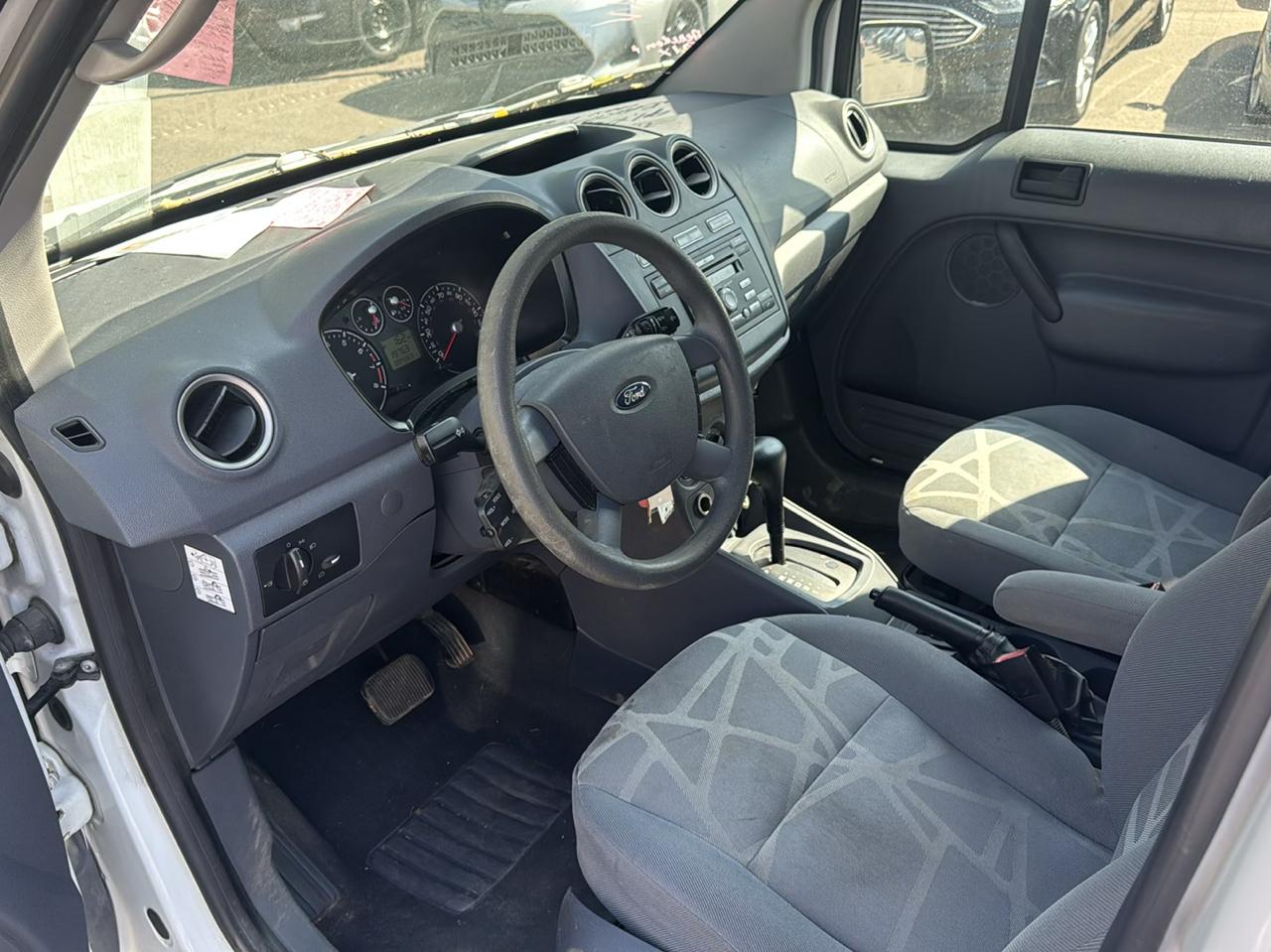 Ford Transit Connect 114.6" XL w/side & rear door privacy glass 2010