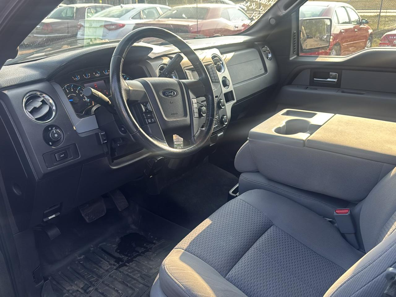 Ford F-150 4WD SuperCrew 145" XLT 2013