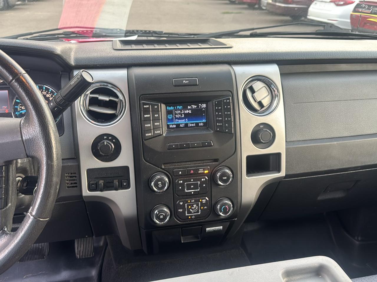 Ford F-150 4WD SuperCab 145" Lariat 2014