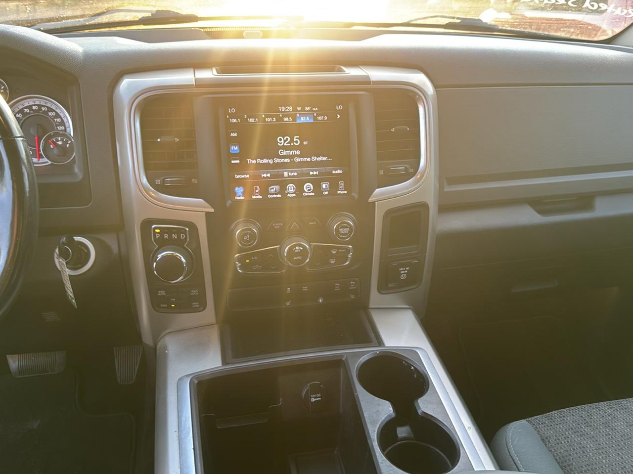 RAM 1500 4WD Crew Cab 140.5" Big Horn 2015