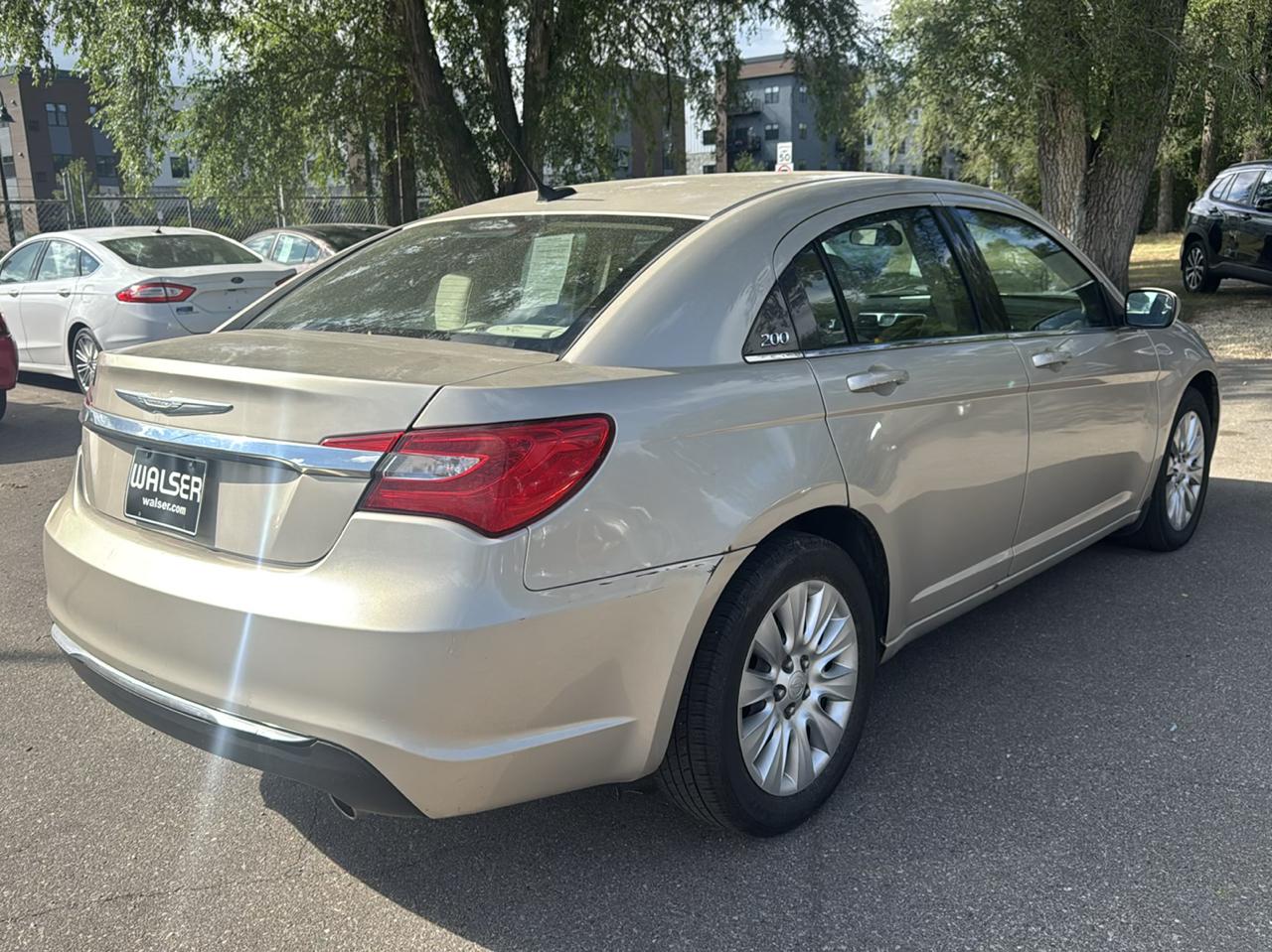 Chrysler 200 4dr Sdn LX 2014