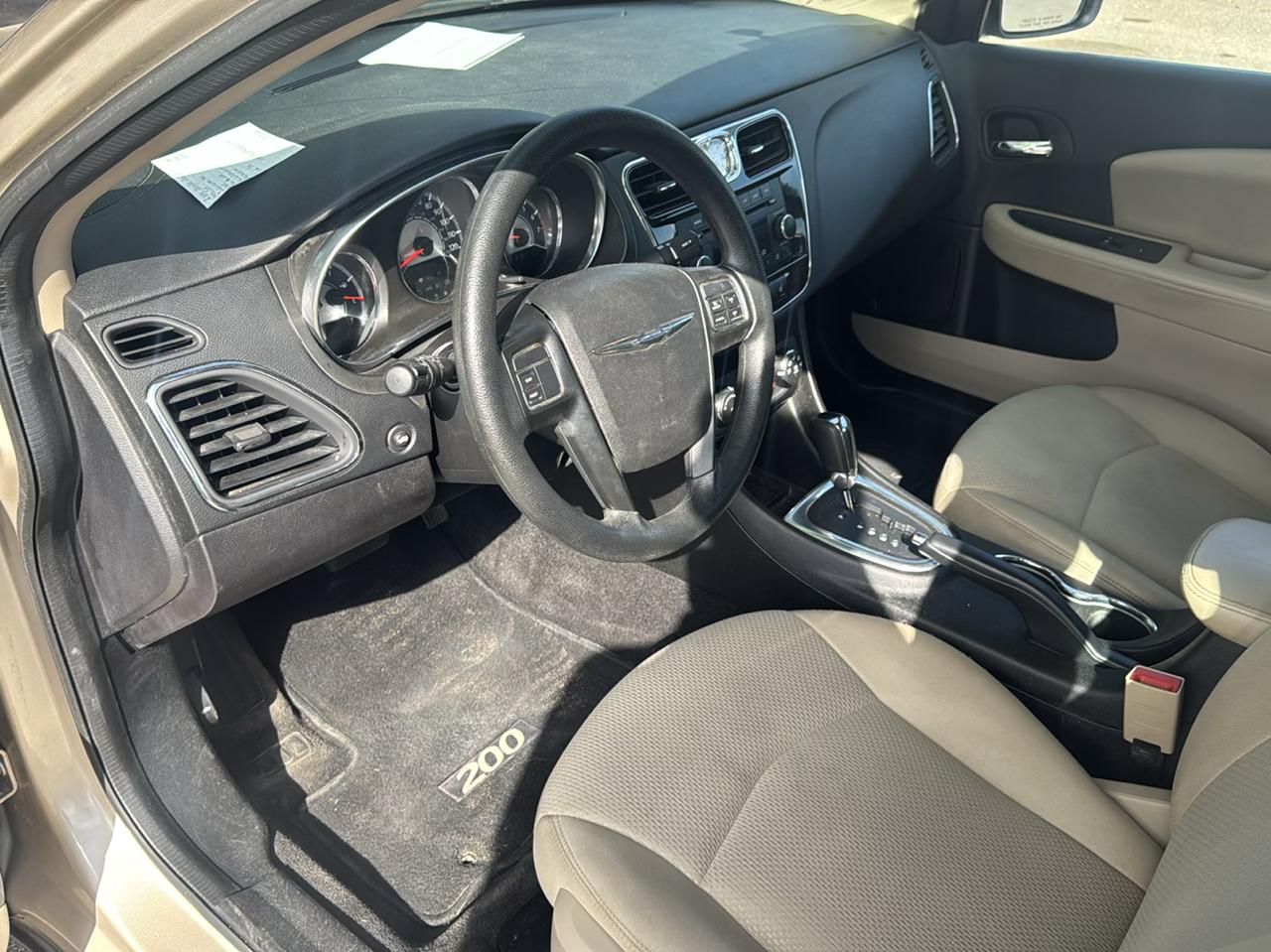Chrysler 200 4dr Sdn LX 2014