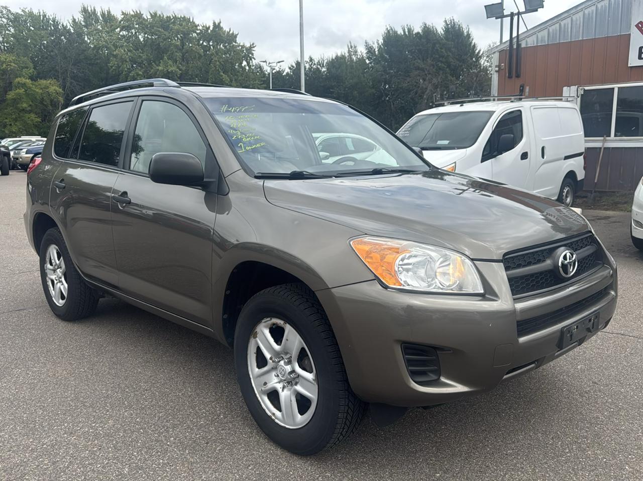 Toyota RAV4 4WD 4dr 4-cyl 4-Spd AT (Natl) 2010