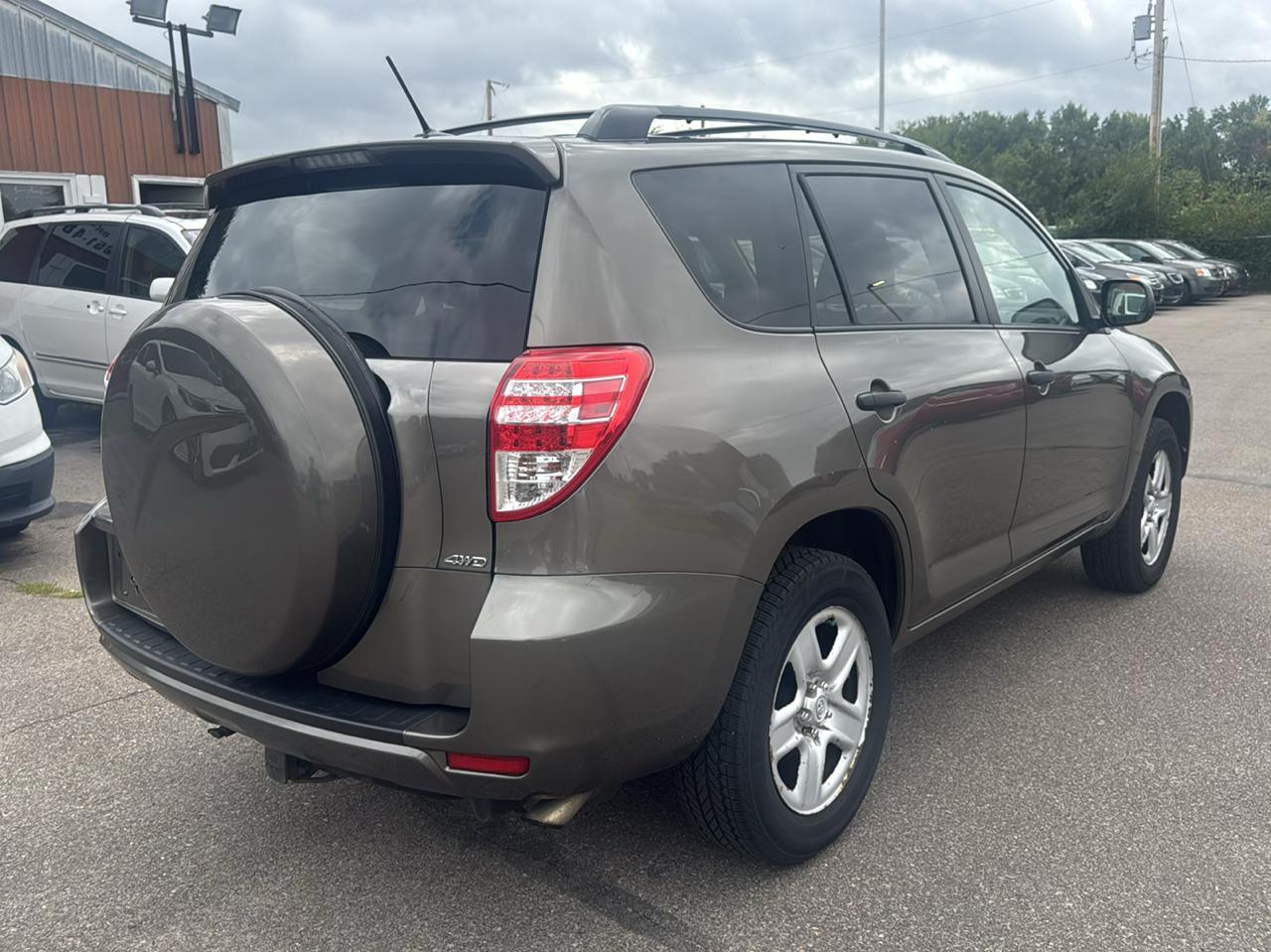 Toyota RAV4 4WD 4dr 4-cyl 4-Spd AT (Natl) 2010