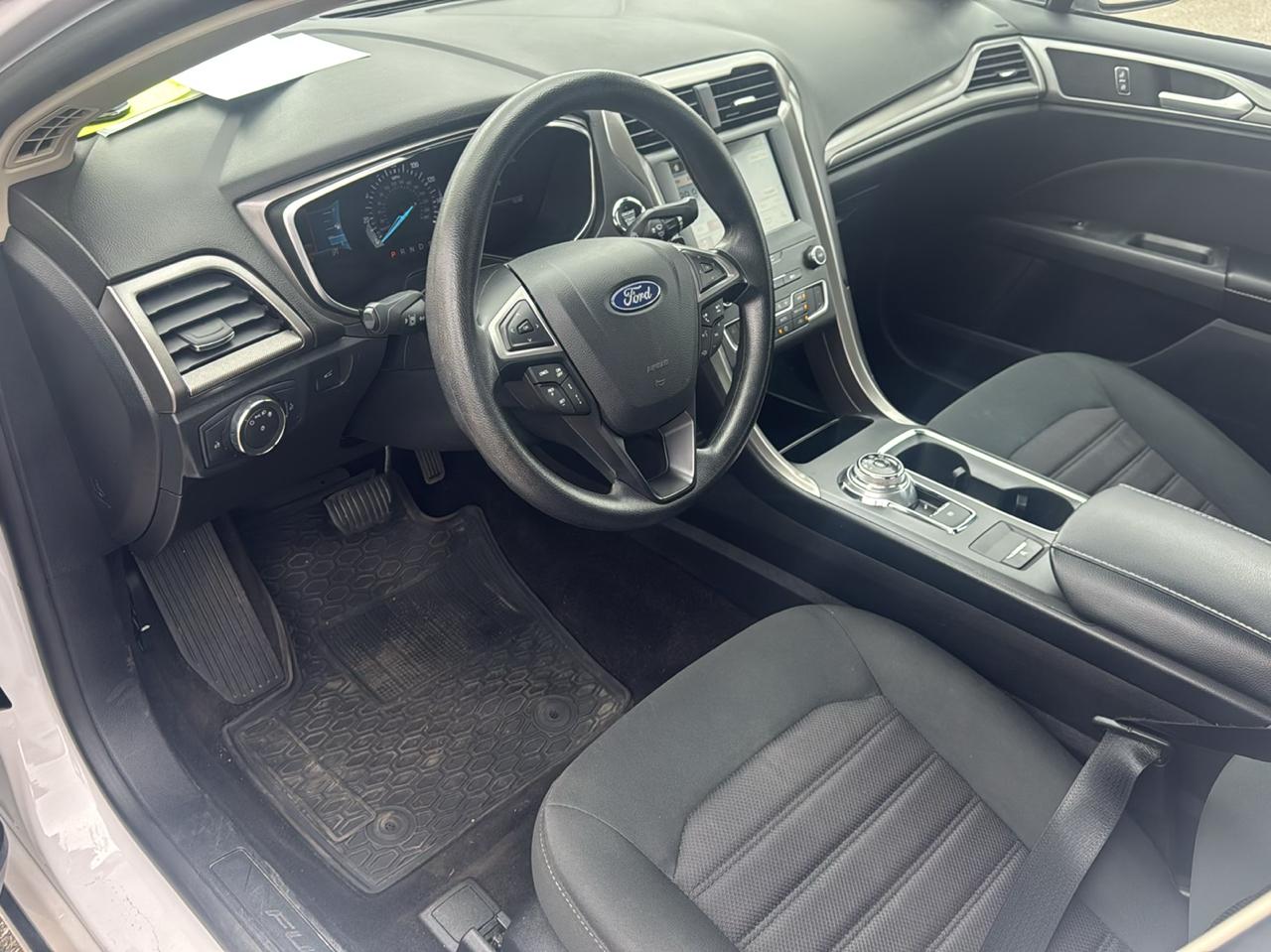 Ford Fusion SE FWD 2019
