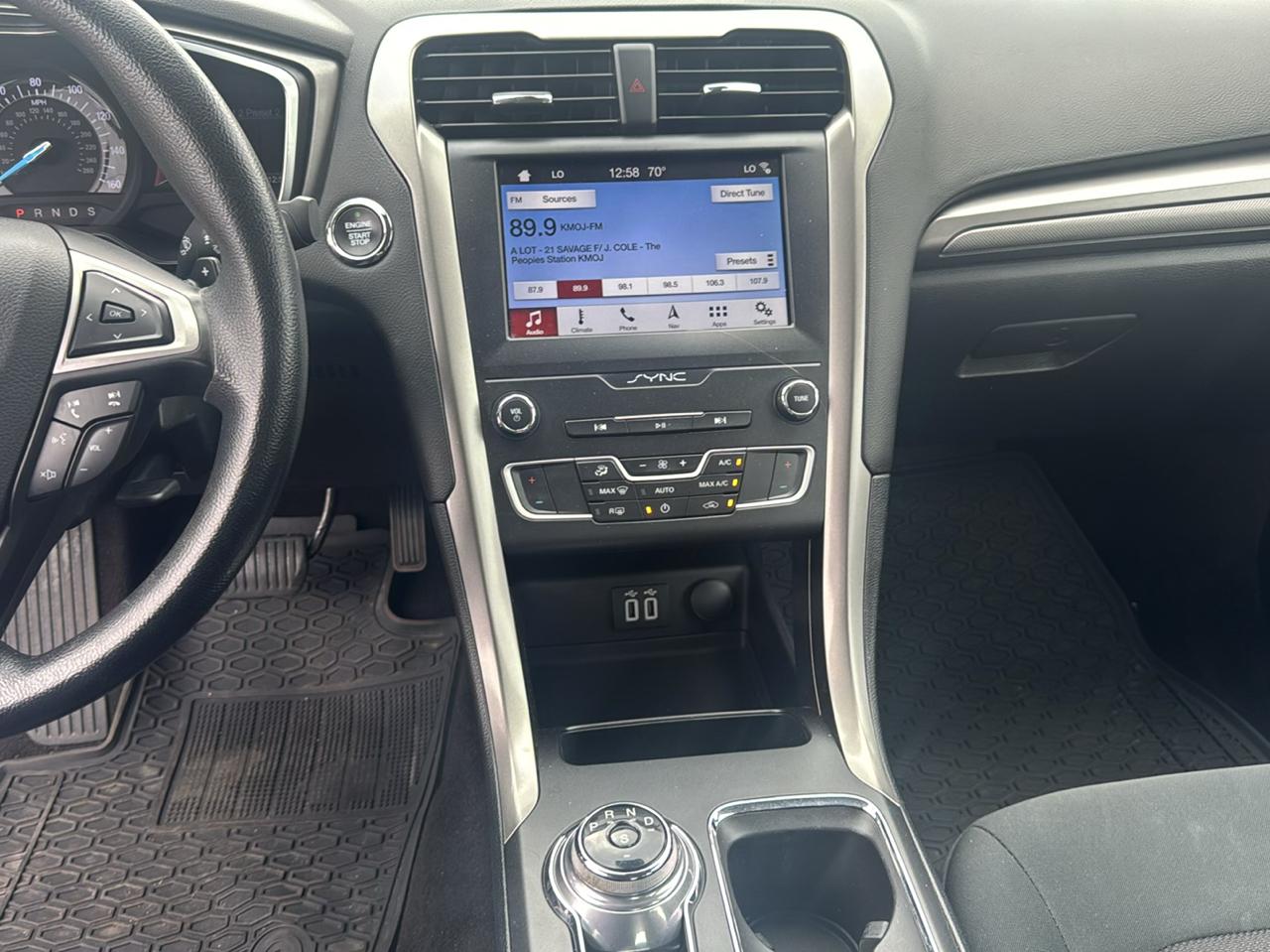 Ford Fusion SE FWD 2019