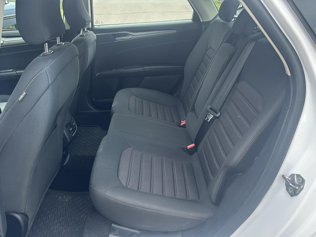Ford Fusion SE FWD 2019