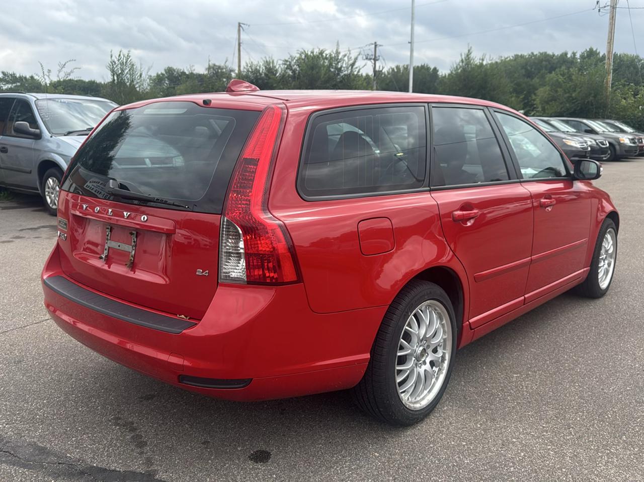 Volvo V50 4dr Wgn Auto FWD 2010