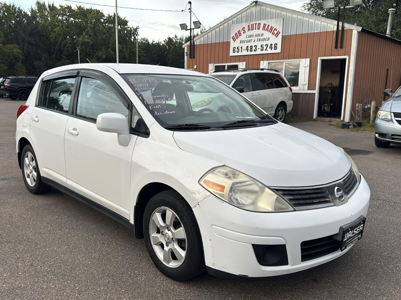 Nissan Versa 5dr HB I4 CVT 1.8 SL 2007