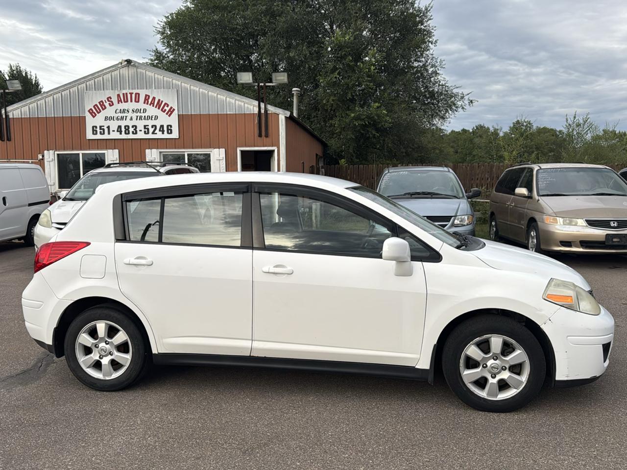 Nissan Versa 5dr HB I4 CVT 1.8 SL 2007