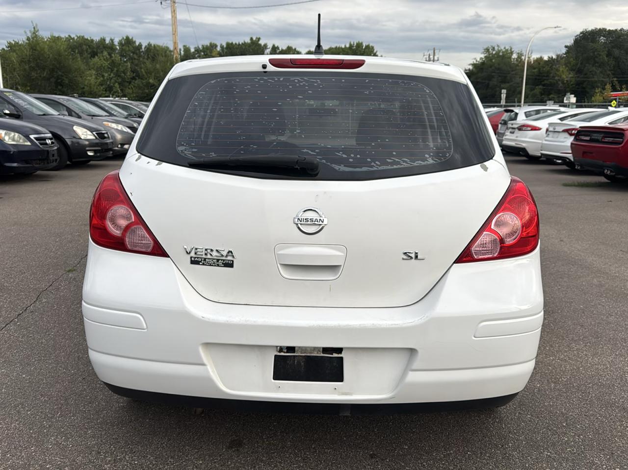 Nissan Versa 5dr HB I4 CVT 1.8 SL 2007