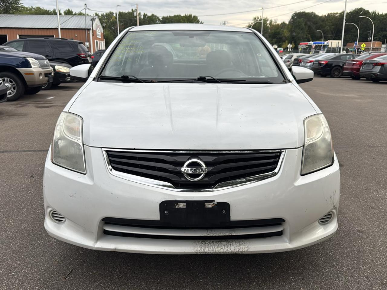 Nissan Sentra 4dr Sdn I4 CVT 2.0 S 2011