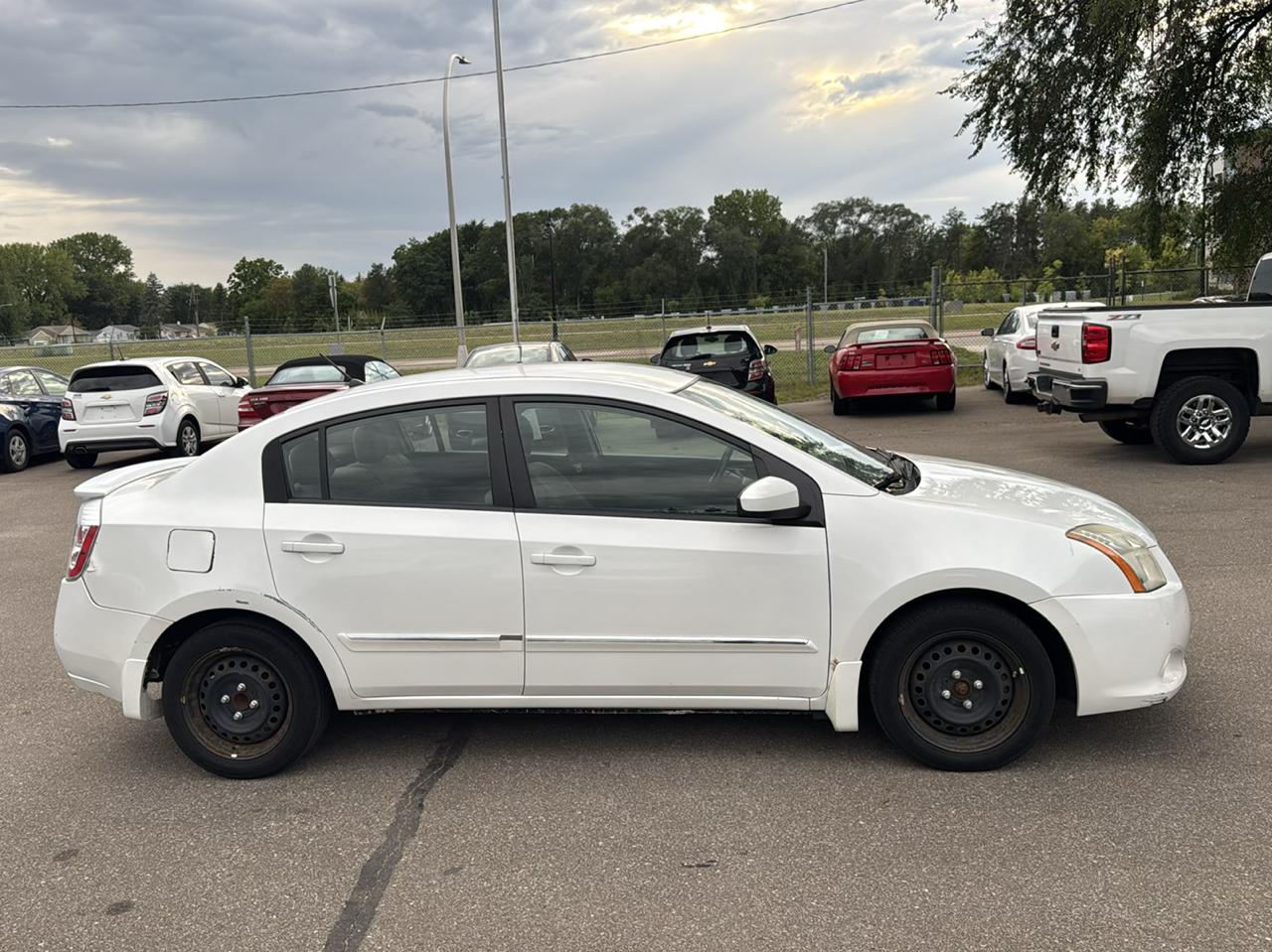 Nissan Sentra 4dr Sdn I4 CVT 2.0 S 2011
