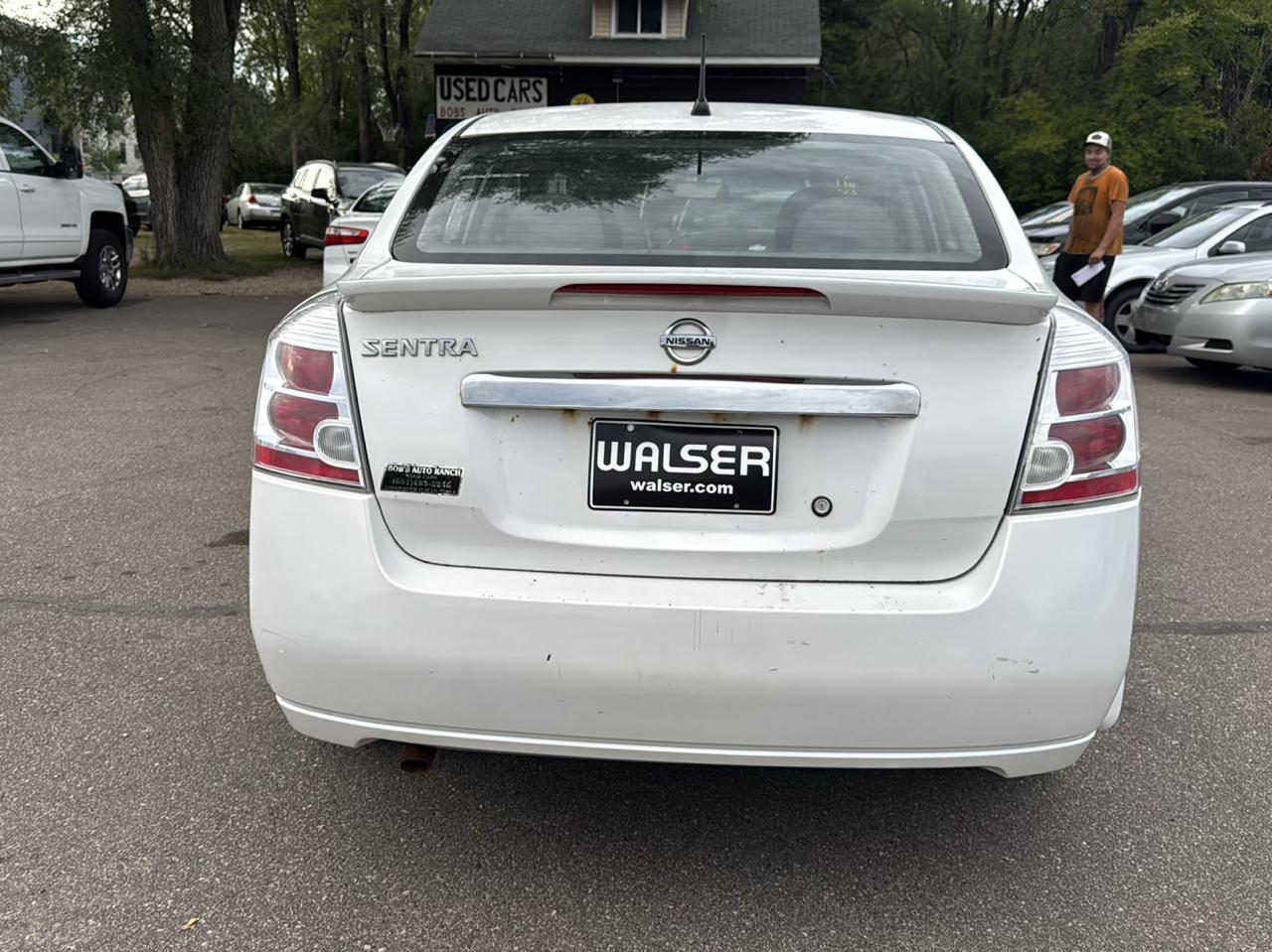 Nissan Sentra 4dr Sdn I4 CVT 2.0 S 2011