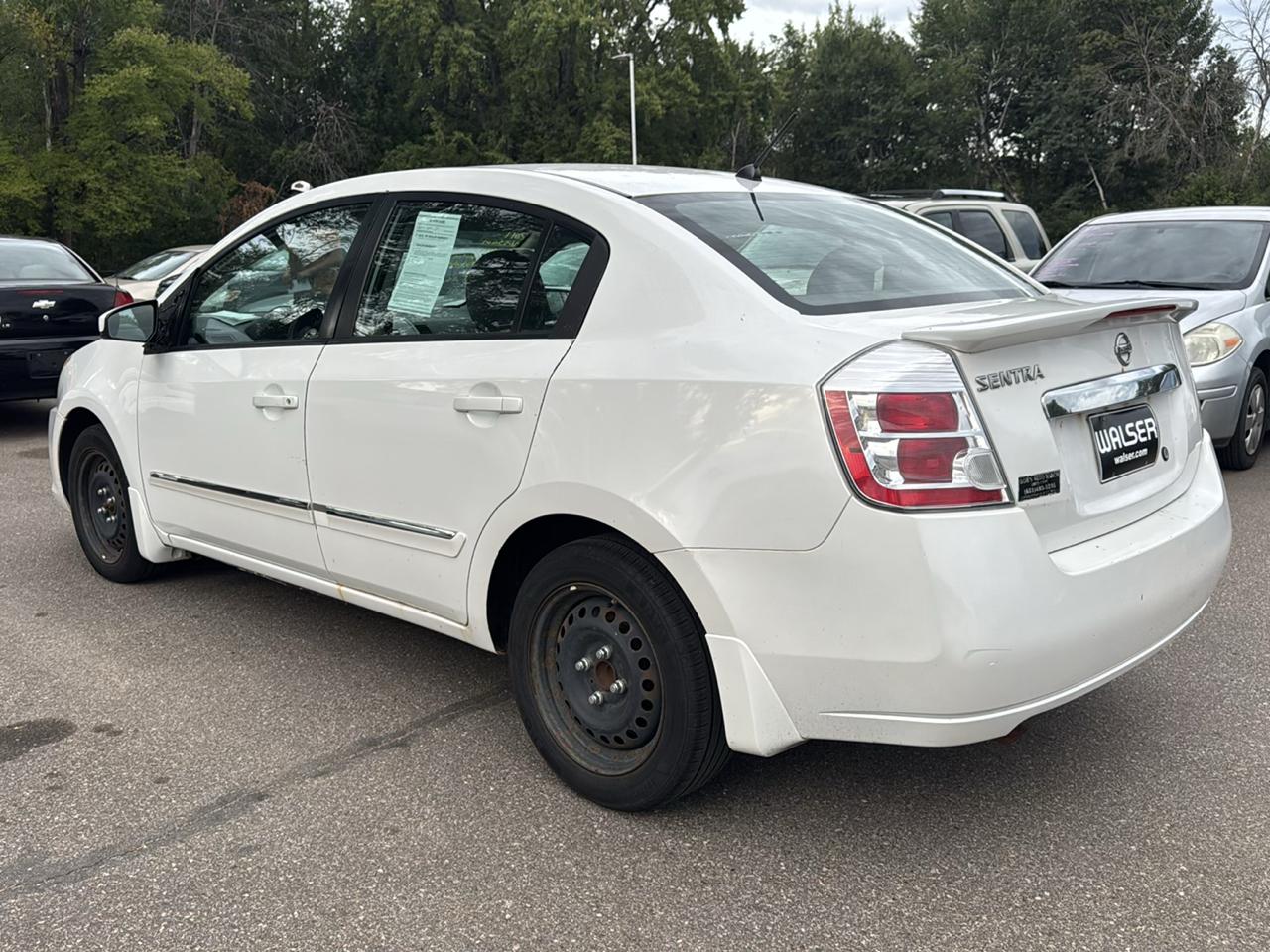 Nissan Sentra 4dr Sdn I4 CVT 2.0 S 2011