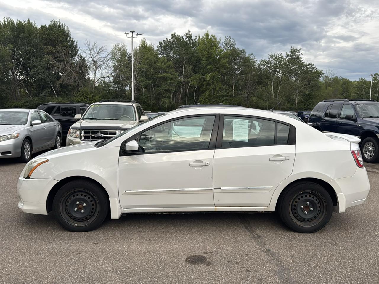 Nissan Sentra 4dr Sdn I4 CVT 2.0 S 2011